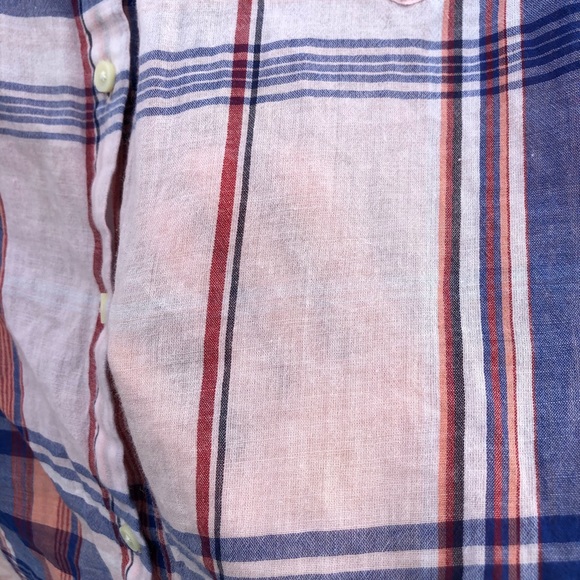 Old Navy Classic Plaid Button Down Size M - Picture 7 of 8